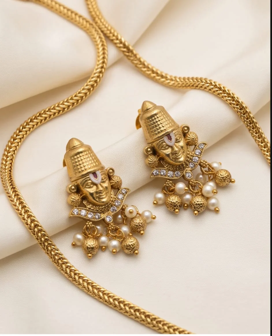 Antique Gold Plated Perumal Pendant Set alternate view