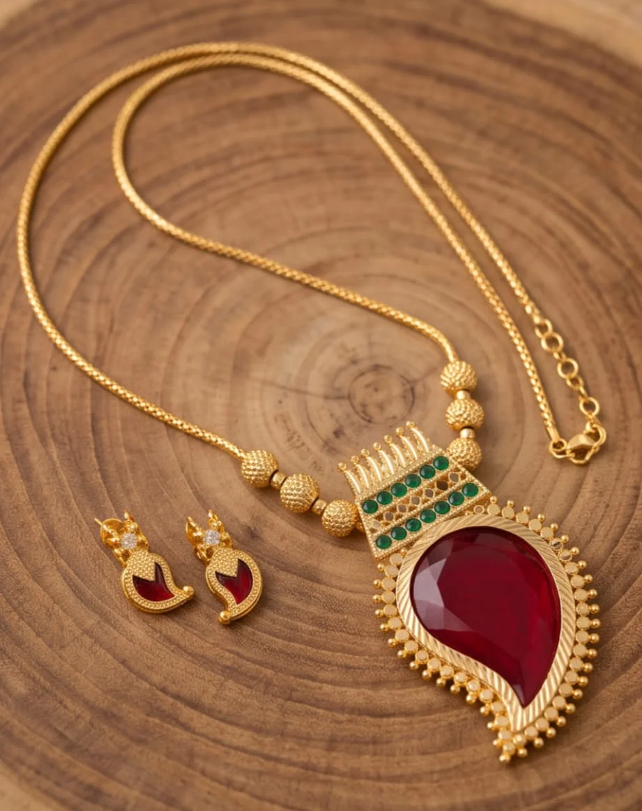 7cm Big Red Palakka Pendant Set alternate view