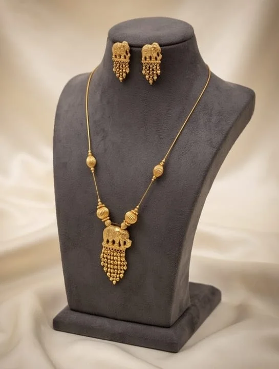 Invisible Necklace With Elephant Pendant Set alternate view