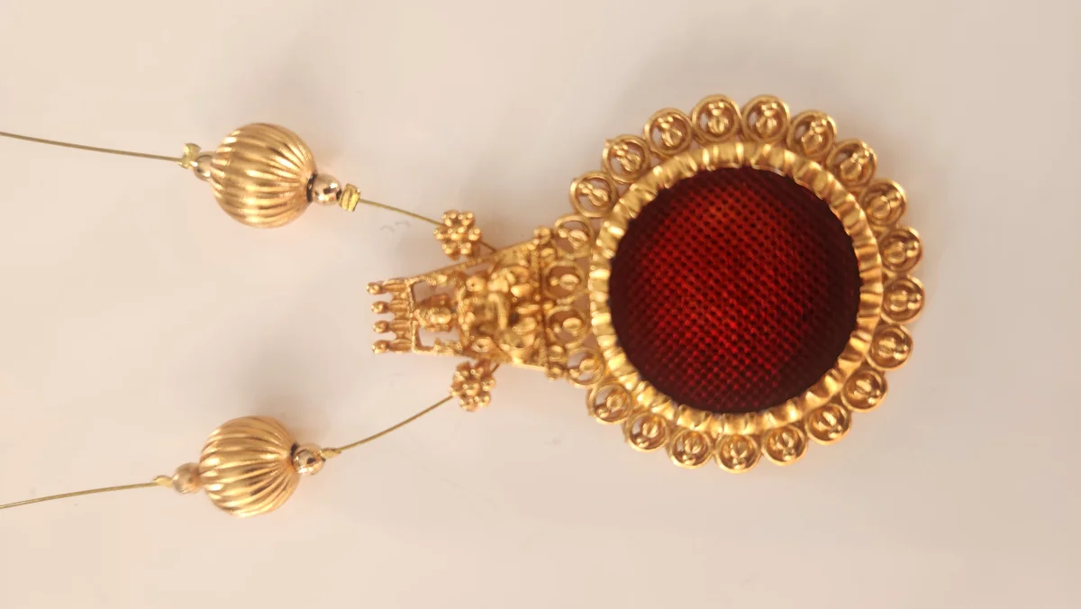 Gold Toned Palaka Model Invisible Red Pendant Set.