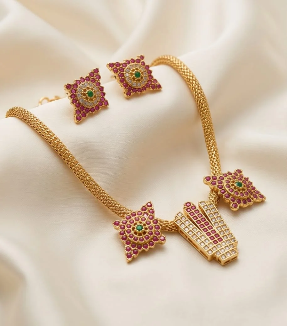 Traditional South Indian Gold Plated Temple Jewellery Set Features A Central Lord Venkateshwara Namam