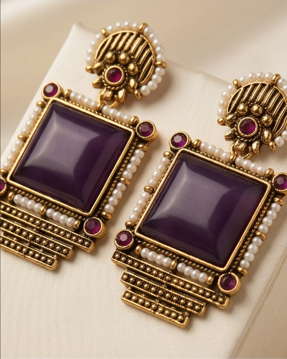 Earings alternate view