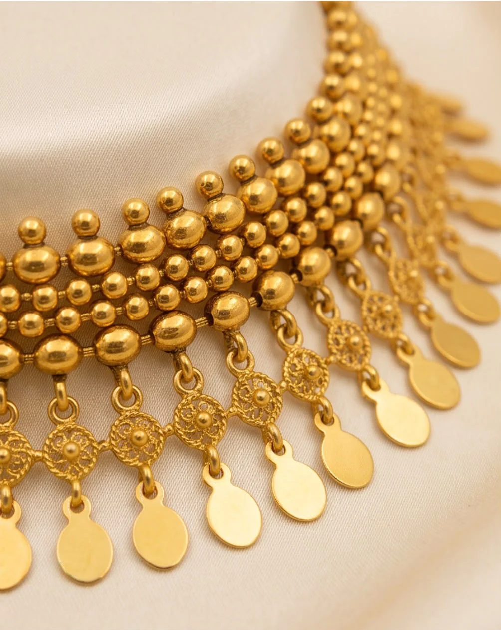 Golden Coin Choker Set An Exquisite Traditional Yellow-Gold Design alternate view