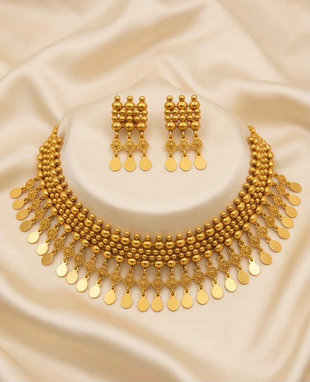 Golden Coin Choker Set An Exquisite Traditional Yellow-Gold Design view 4