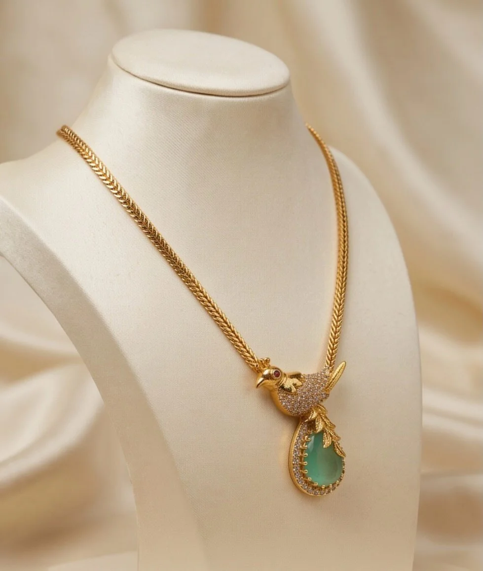 Parrot Design Necklace Set