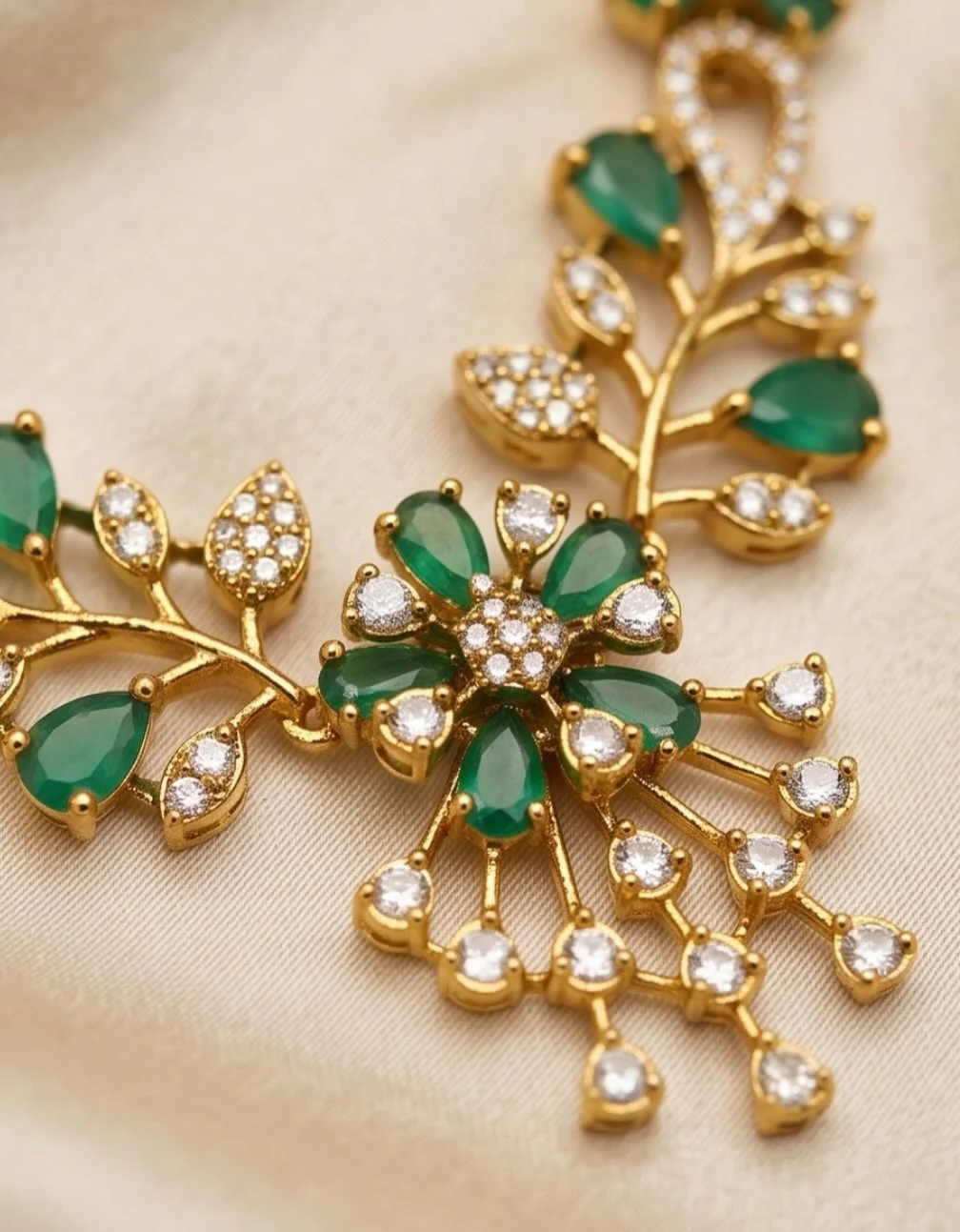 Gold Plated Finish Emerald Green And Cubic Zirconia Stone Necklace Set