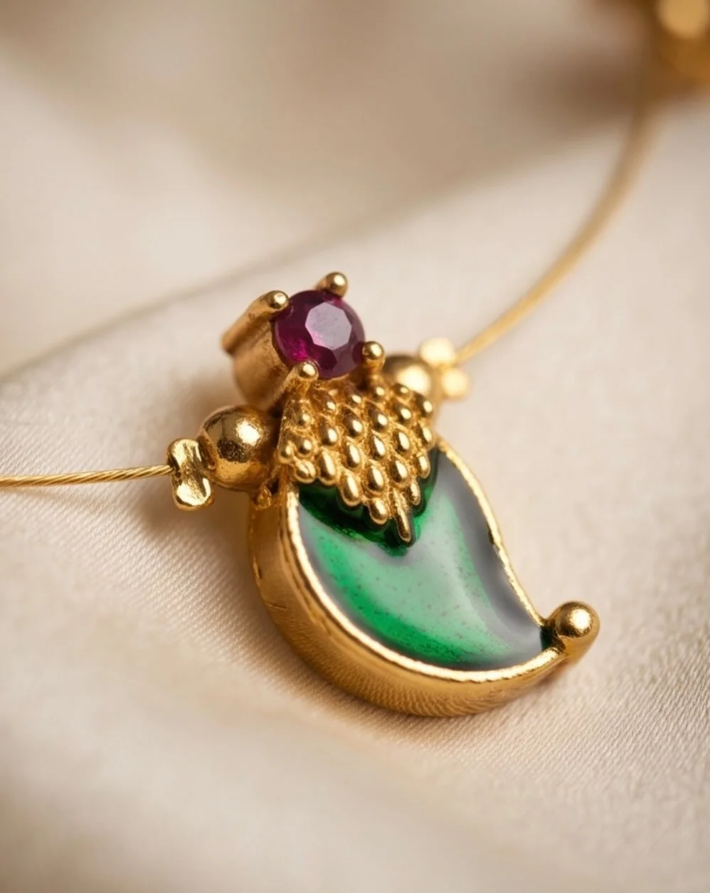 Invisible Chain Palakka Necklace