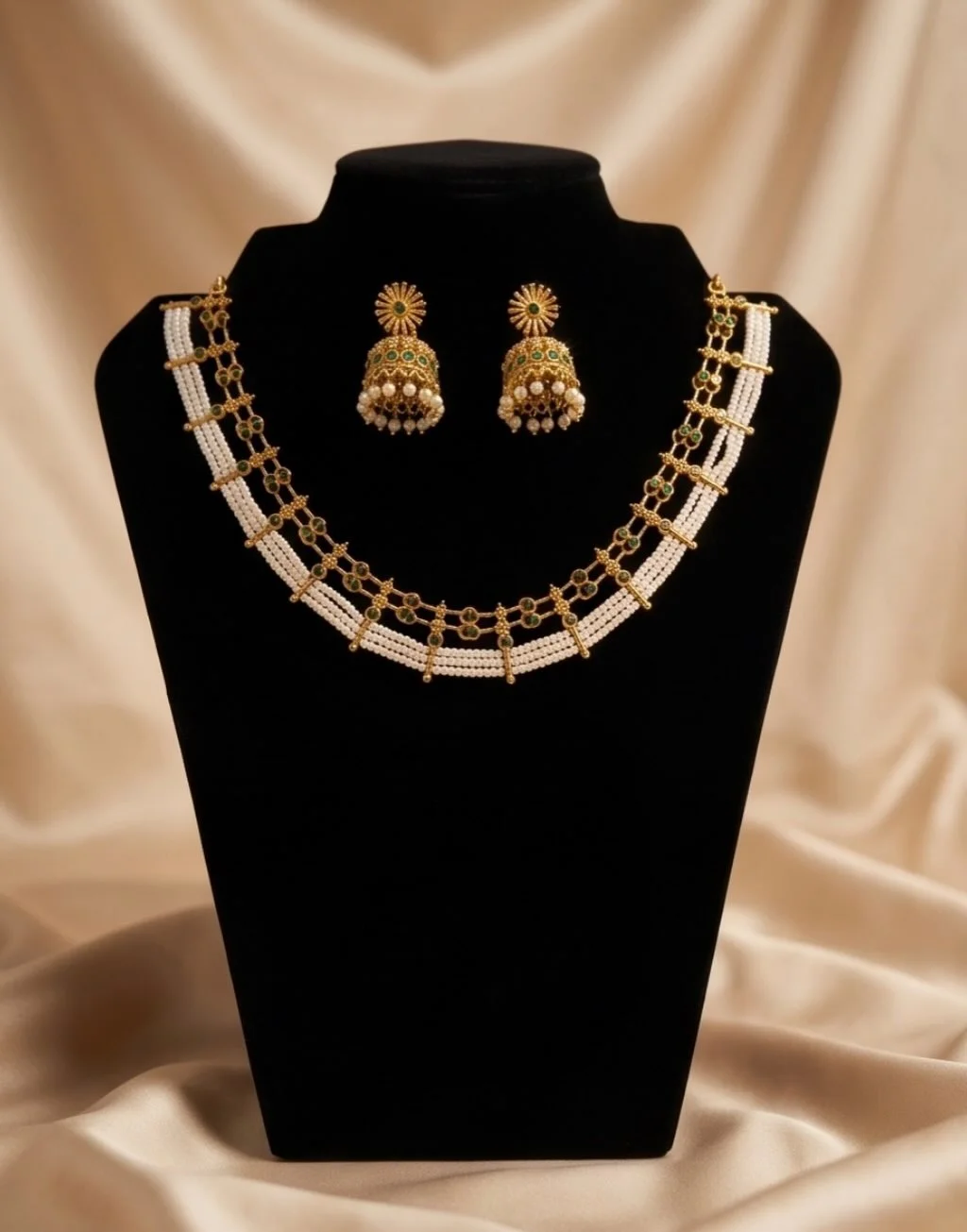 Necklace Set alternate view