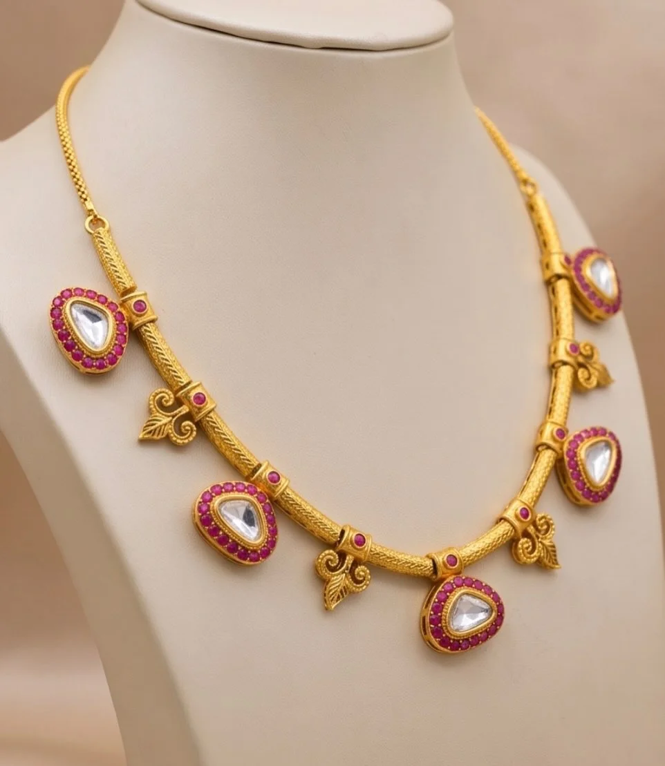 Matte Finish Kundan Meenakari Necklace view 3