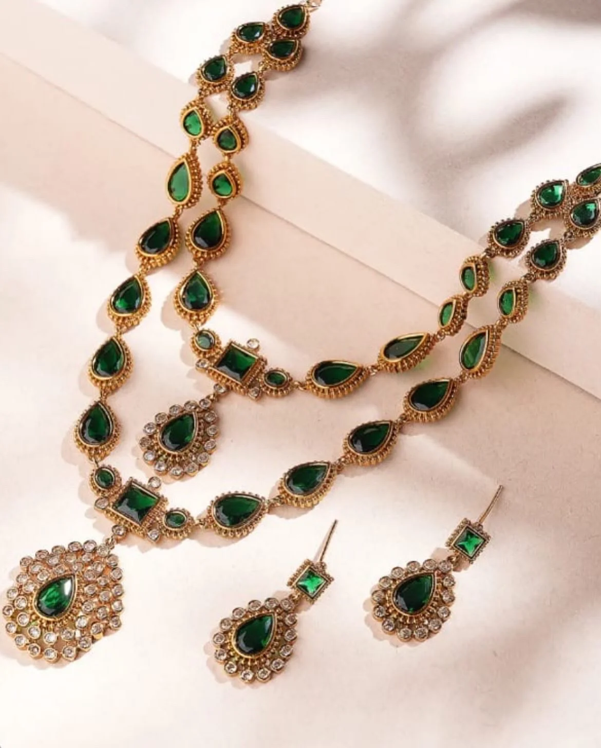 Necklace Set 18